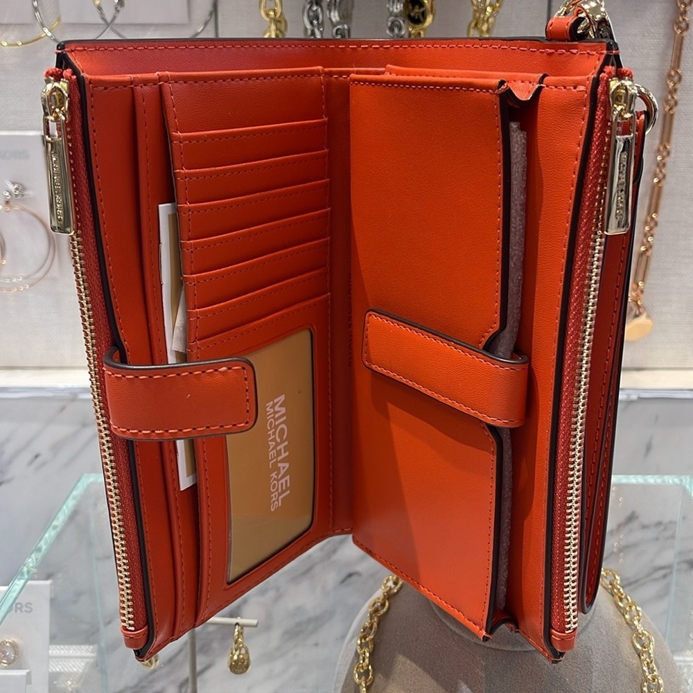 Michael Kors Jet Set Lg Ombré Signature Logo Double Zip Wallet Wristlt
RED CLAY - Picture 8 of 16
